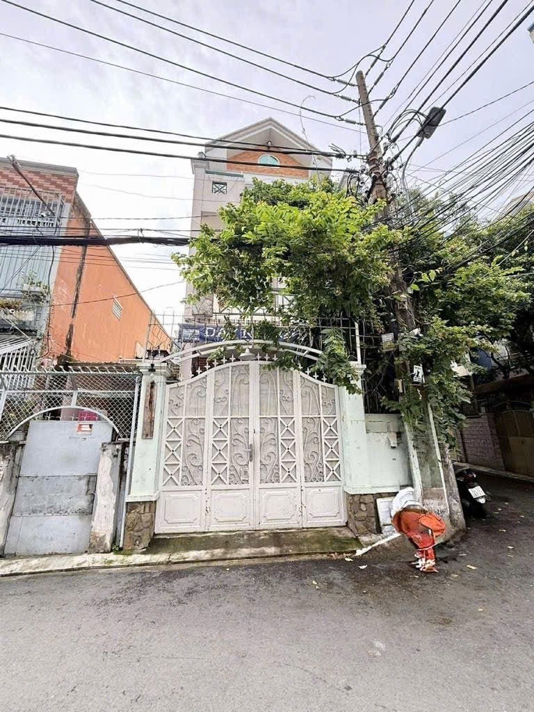 LÔ GÓC- 3 TẦNG- NGANG 5 DÀI 12- XE HƠI NGỦ NHÀ- NHỈNH 9đ- LÊ QUANG ĐỊNH- BÌNH THẠNH