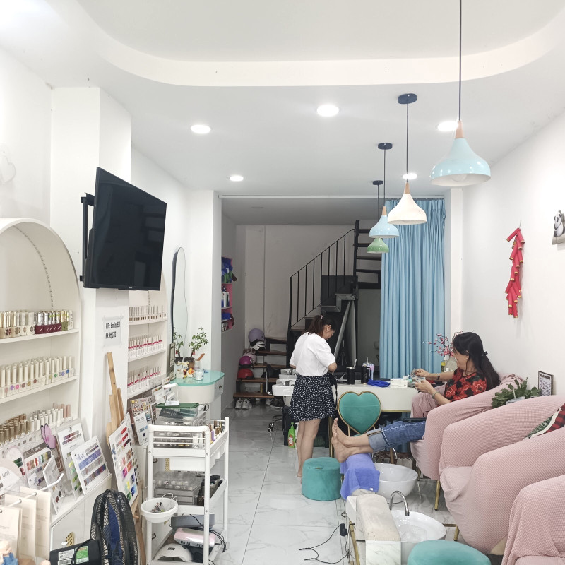 Bán nhà mặt phố quận 5 - Khu kinh doanh sầm uất ngày đêm - Ngang tài lộc 6m - 11 tỷ