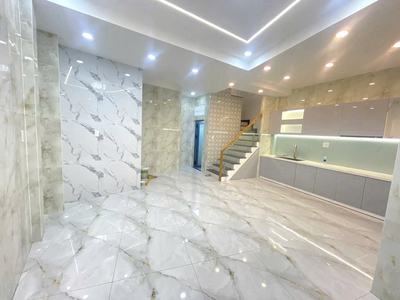 Bán nhà quận 6 - 3 tầng kiến trúc địa trung hải - Ôtô đổ cửa 7,5 tỷ