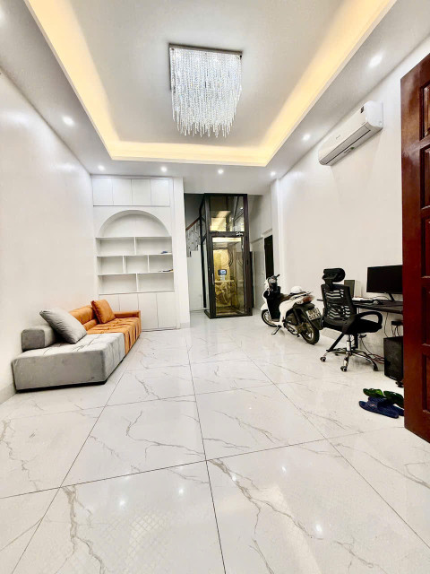 NHANH TAY CHỐT SỚM CÓ NHÀ ĐẸP Ô TÔ NGỦ TRONG NHÀ TẠI QUẬN HAI BÀ TRƯNG