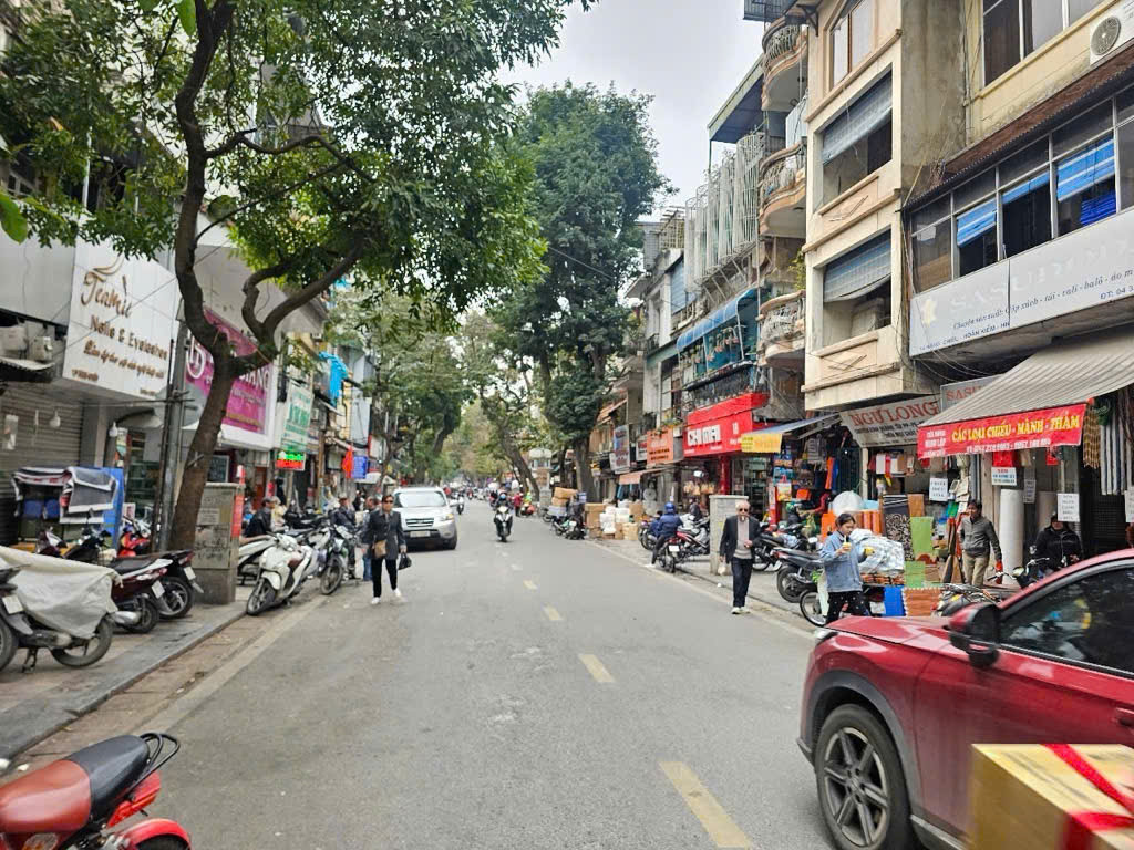 Bán đất mặt phố Lê Thanh Nghị - Hai Bà Trưng DT 83m2, Kinh Doanh sầm uất giá hơn 25 tỷ