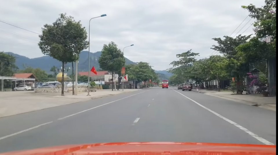 MẶT TIỀN 23X121 (2.800M2) THỔ CƯ, SAU CÓ SUỐI, QL20 VÀO 500M, 4,2 TỶ
