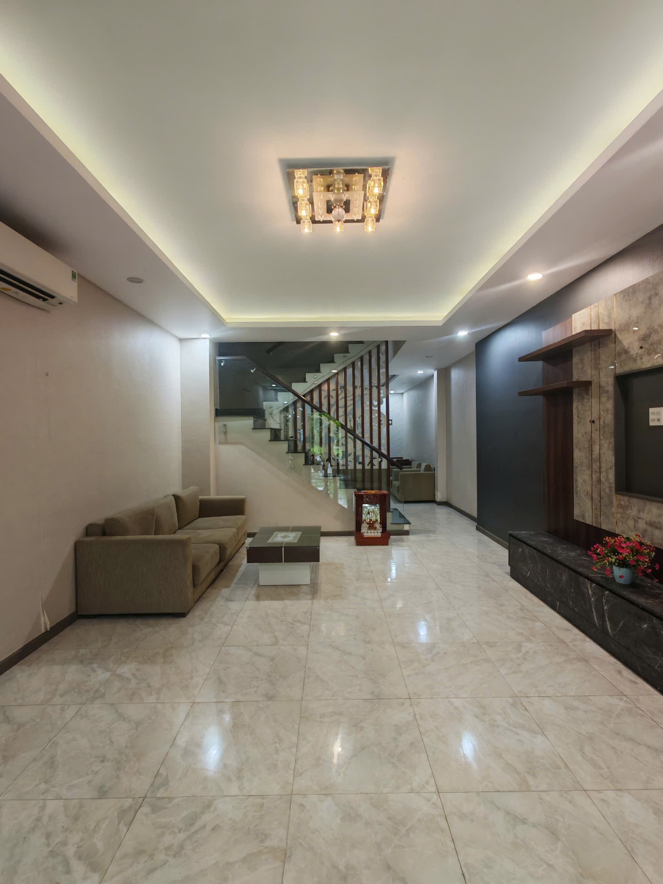 BÁN NHÀ 1 TRỆT 2 LẦU, LÊ THỊ RIÊNG - TÂY ĐẠI HỌC LONG XUYÊN AN GIANG