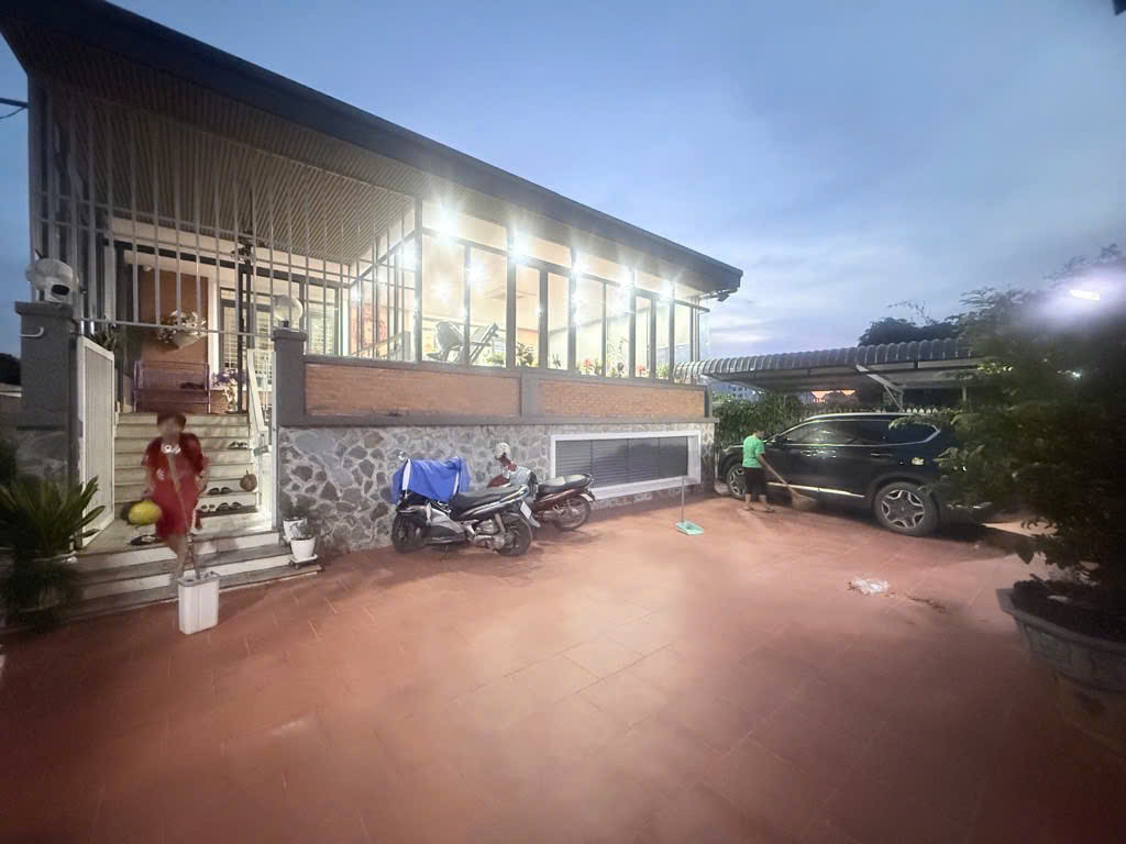 🏭 BÁN XƯỞNG TẶNG BIỆT THỰ CAO CẤP 3.024M² – MẶT TIỀN NHÁNH LÊ THỊ RIÊNG, Q.12 – SẴN DÒNG TIỀN 69TR/THÁNG – GIÁ 91.5 TỶ 💎