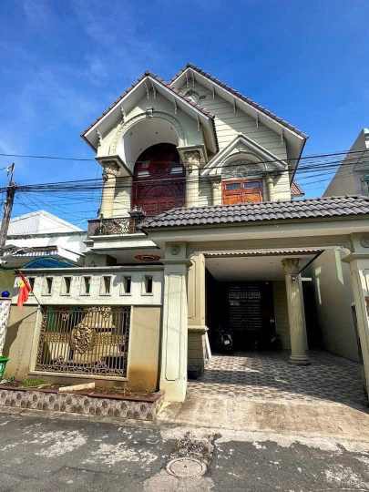 BÁN NHÀ MÁI THÁI TRUNG TÂM PHÚ LỢI THỦ DẦU MỘT. CÔNG Ty SỔ XỐ Bình Dương