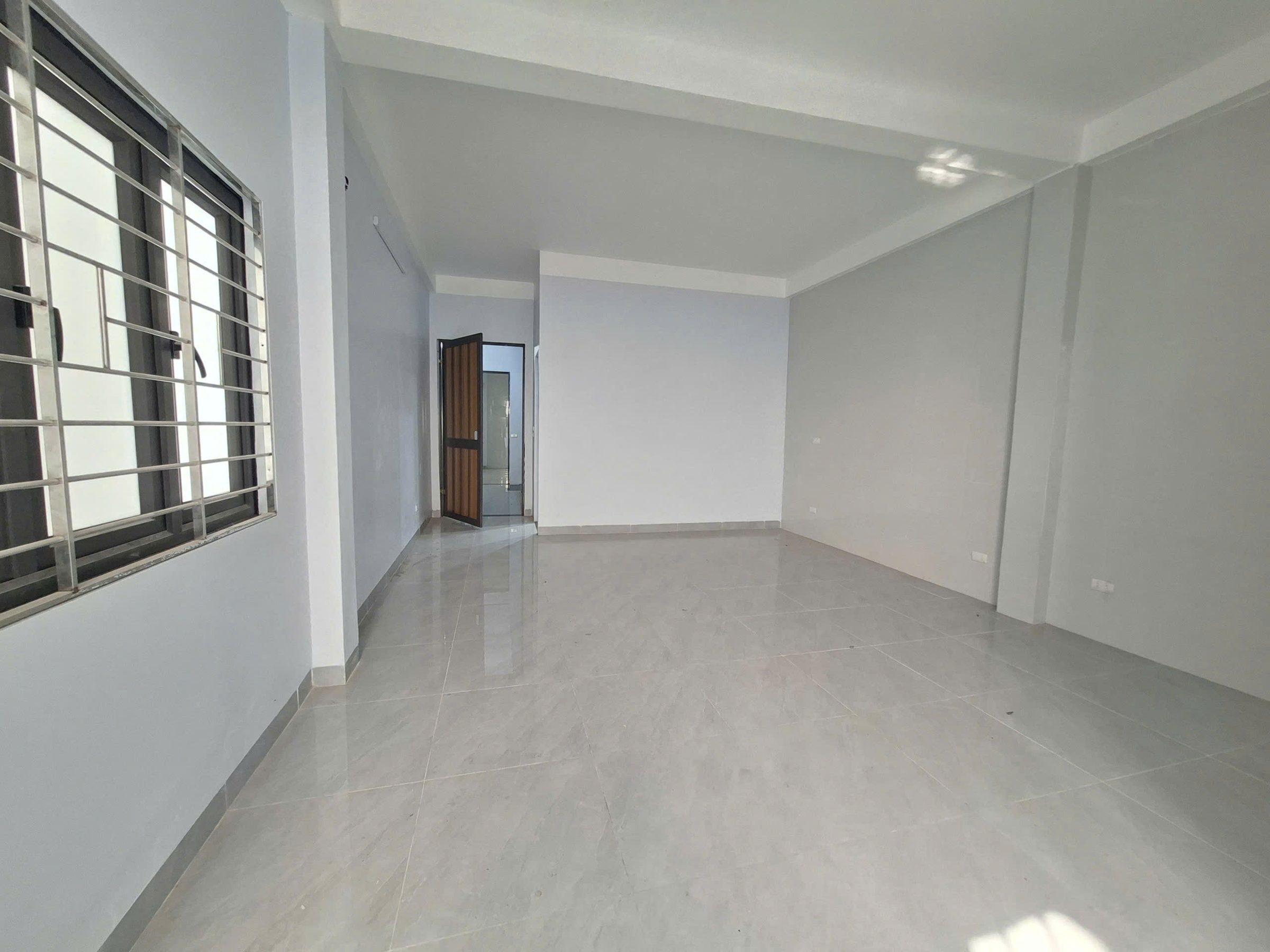 CHO THUÊ NGUYÊN CĂN NHÀ NGÕ 192 LÊ TRỌNG TẤN. HOÀNG MAI. 76M2 - 4 TẦNG.