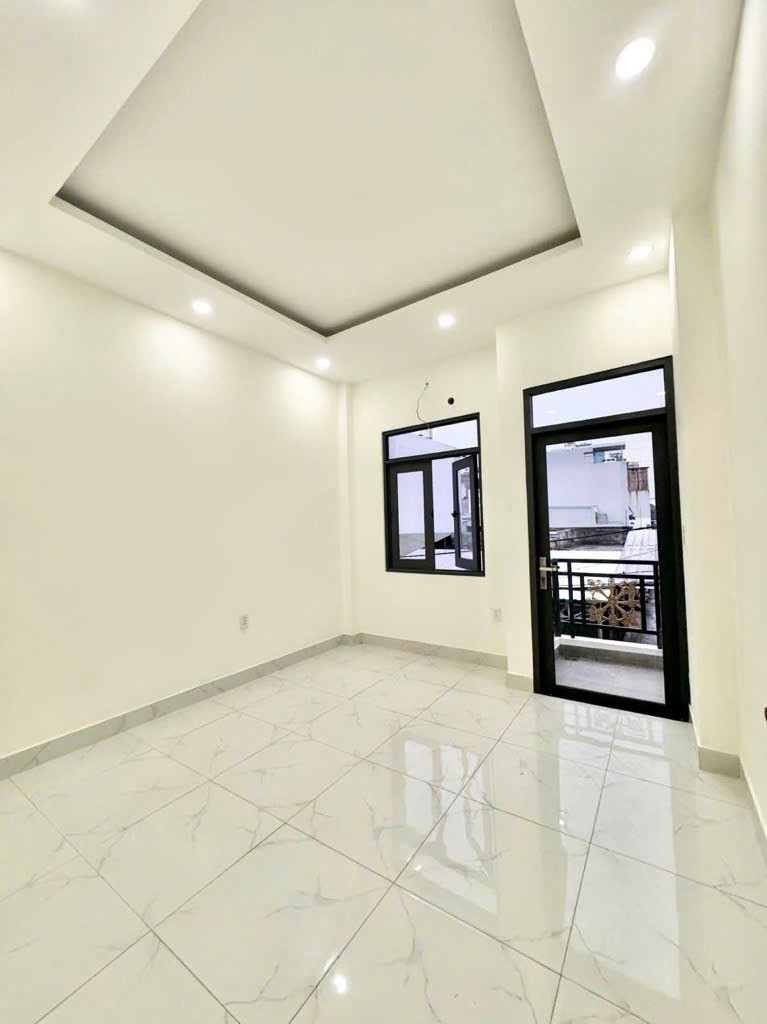 HẺM XE HƠI 5M - 3 TẦNG - 42M2 - KỀ BÊN AEON MALL - SỔ ĐẸP VUÔNG HOÀN CÔNG ĐỦ - CHỈ 5.45 TỶ