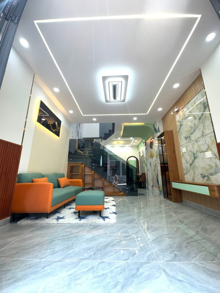 BÁN NHÀ VỊ TRÍ VÀNG ĐƯỜNG LÊ TRỌNG TẤN GIÁ NHỈNH 5 TỶ