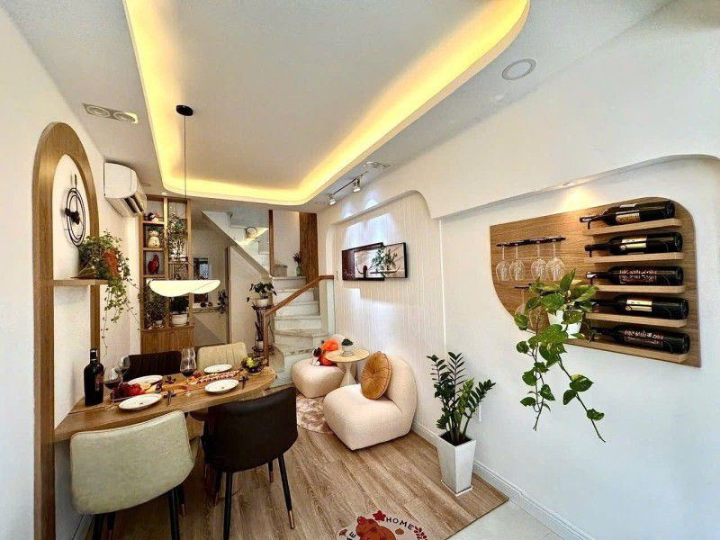NHÀ ĐẸP NỞ HẬU - CĂN GÓC 2MT - HẺM XE HƠI - TRUNG TÂM PHÚ NHUẬN NHỈNH 4 TỶ