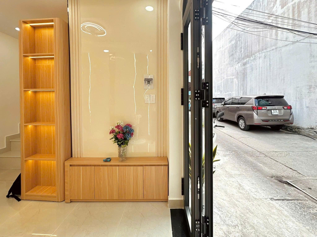 Bán nhà đẹp Lê Văn Duyệt – Hẻm kinh doanh ô tô – 3 tầng – 2PN – Khu sầm uất Bình Thạnh