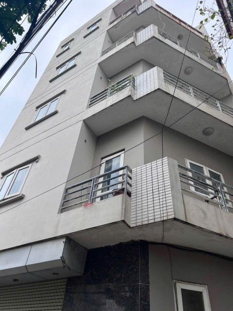 BÁN NHÀ HỌC VIÊN TÀI CHÍNH - BẮC TỪ LIÊM - DT50M2 - 5 TẦNG - GIÁ 9,2 TỶ 
- ĐỂ Ở -  KINH DOANH - Ô TÔ
