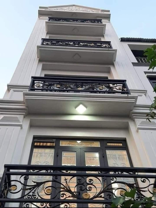 BÁN NHÀ HỌC VIÊN TÀI CHÍNH - BẮC TỪ LIÊM - DT33M2 - 5 TẦNG -  GIÁ 5,5TỶ - KINH DOANH - ĐẺ Ở - NGÕ THÔNG ,