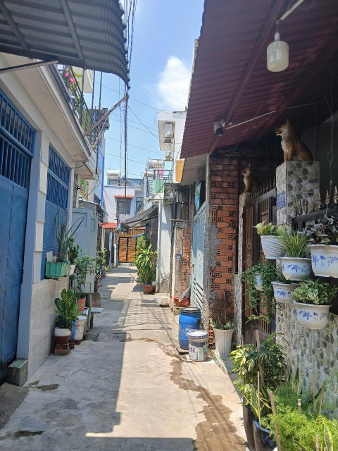 Bán gấp nhà 1 trệt, 2PN, 52m2, đường Lê Văn Khương, Q12, 3.2 tỷ - Cơ hội đầu tư sinh lời!