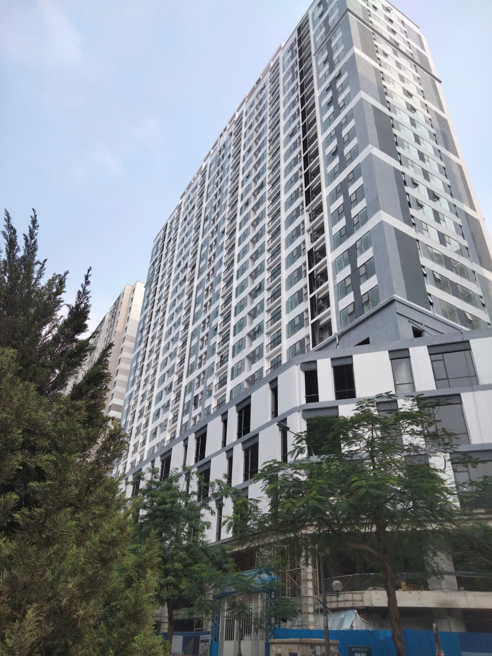 bán chung cư lê văn lương HANDICO  8  ty 200 tr DT 95M2 ,3PN,WC,hướng ĐN ,0832865116