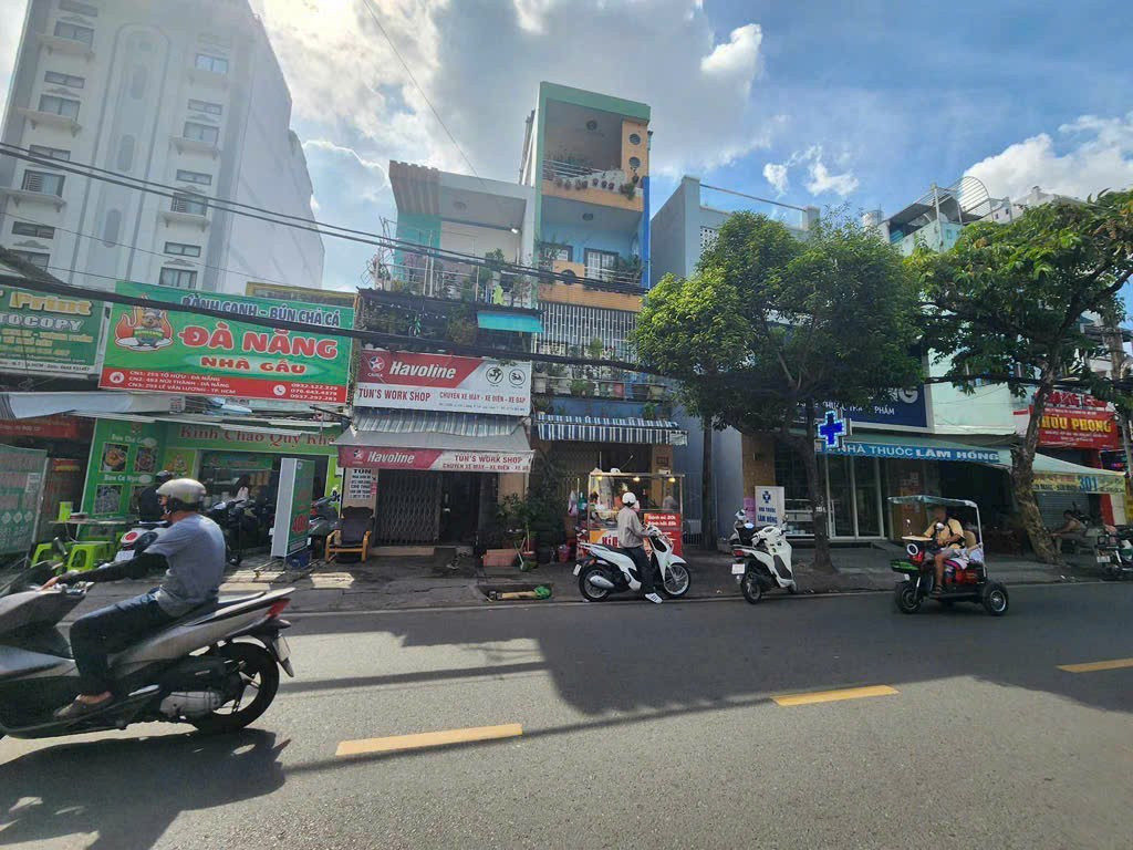 BÁN NHÀ MẶT PHỐ LÊ VĂN LƯƠNG, QUẬN 7 - 40M2, 4 TẦNG, 10.5 TỶ - SỔ HỒNG CHÍNH CHỦ