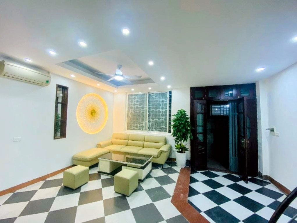 Bán nhà đẹp Lê Văn Lương! Rất gần phố, nội thất xịn đẹp ở ngay – 38m2 x 6 tầng chỉ 10.58 tỷ