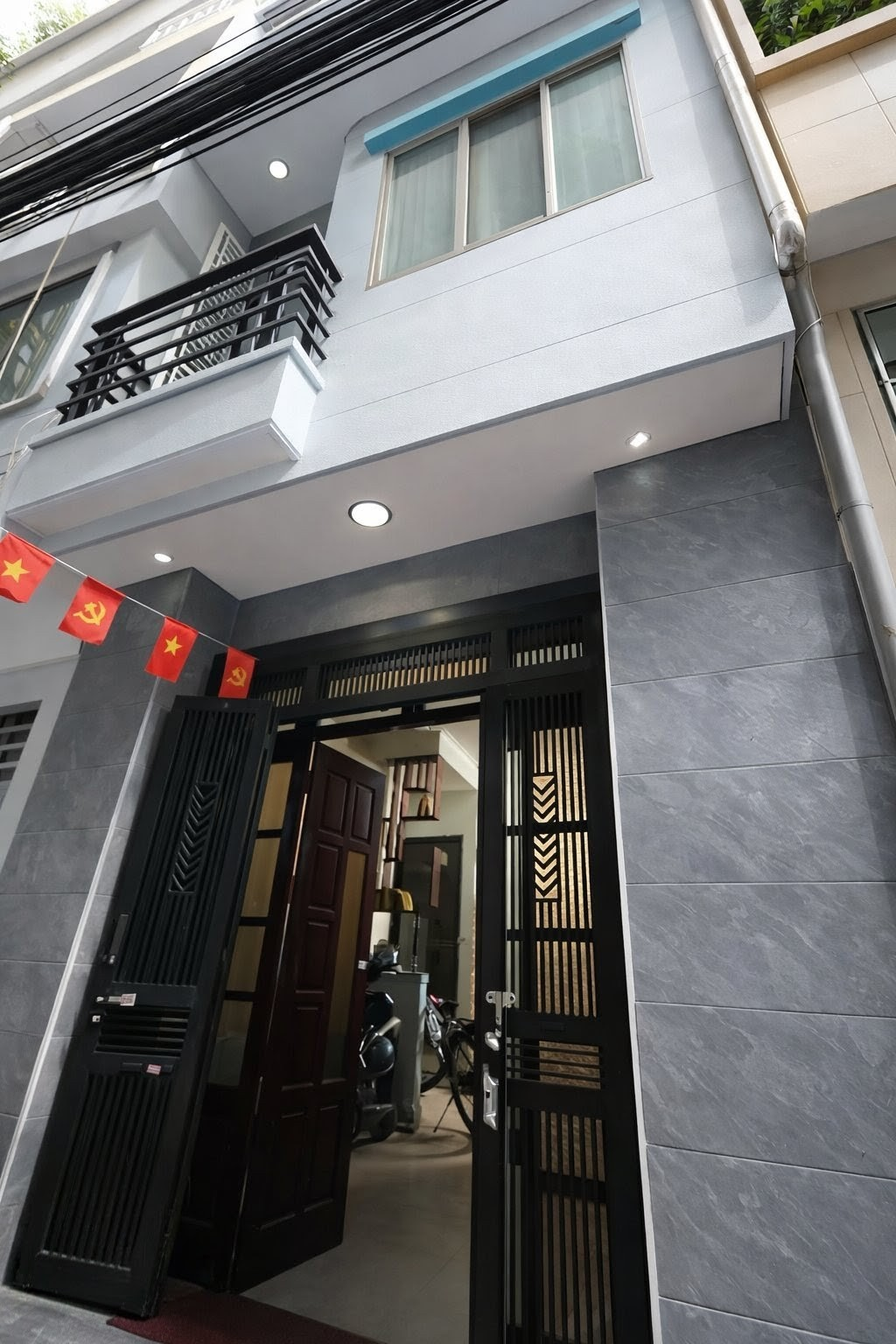 Nhà đẹp Lê Văn Lương! Mặt ngõ thông, nội thất xịn đẹp ở ngay – 47m2 x 5 tầng chỉ 13.38 tỷ
