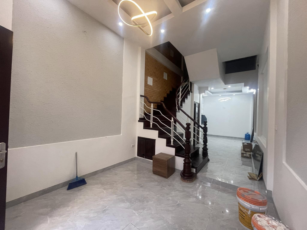 BÁN NHÀ LÊ VĂN LƯƠNG – 40M2 – 3.7M MT – 8.70 TỶ - NGÕ THÔNG – BA GÁC LƯỢN