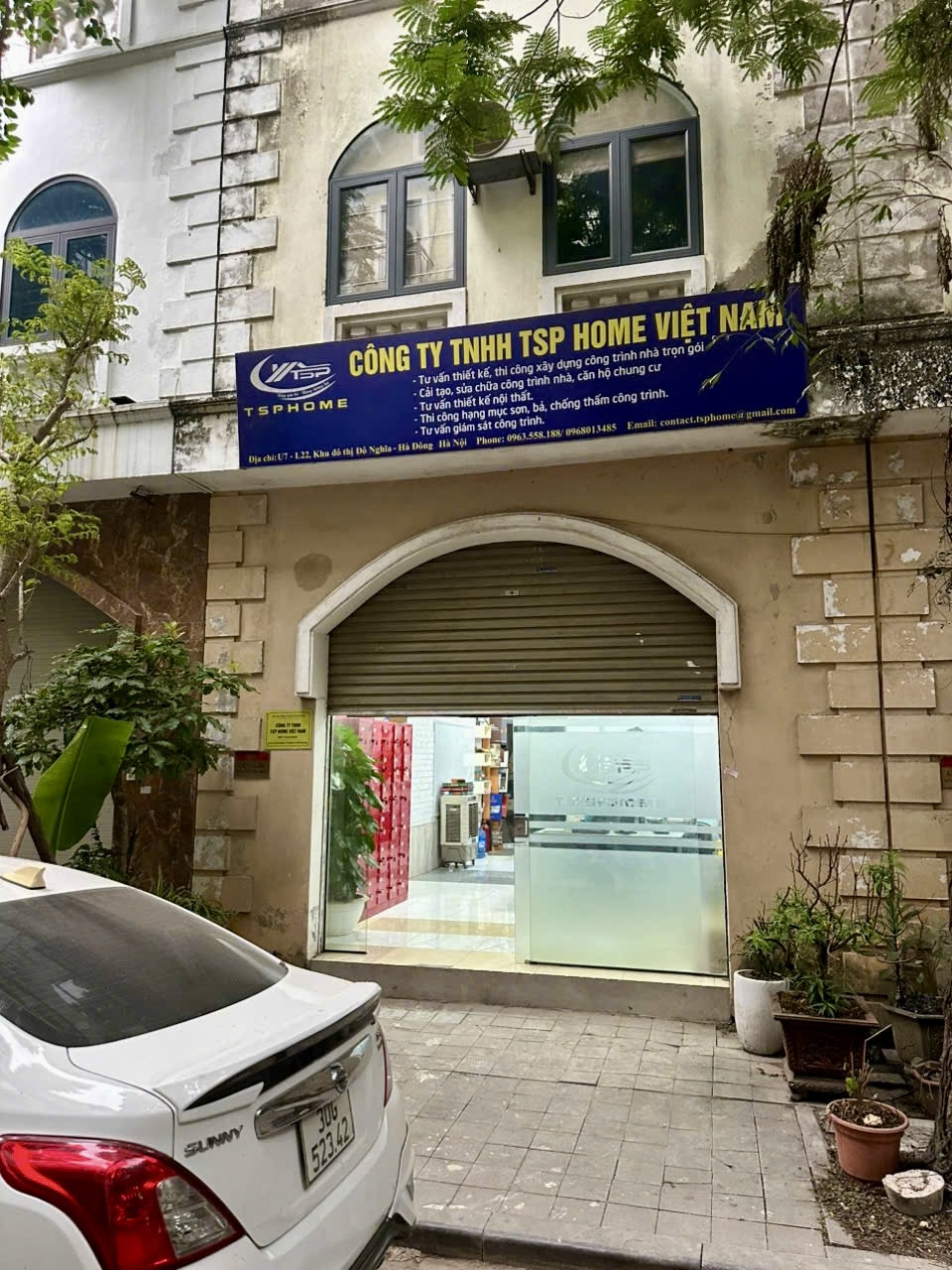 Bán căn nhà liền kề U7.22 khu đô thị Đô Nghĩa, chính là khu D khu đô thị Dương Nội, 100m diện tích xây
dựng 460m2 , xây thô 5 tầng, dg cho thue VP,sổ đỏ chính chủ tên tôi