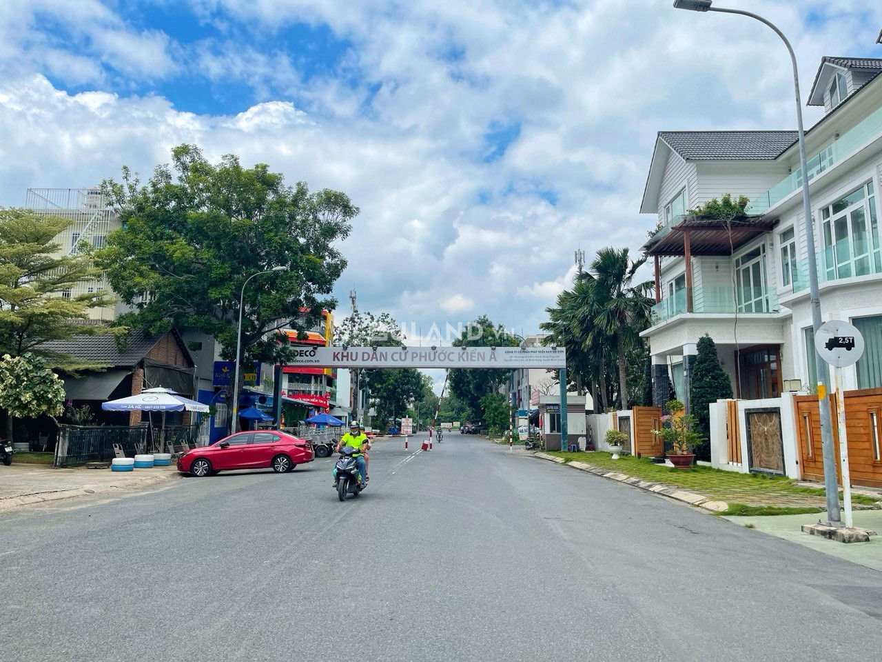 CUỐI NĂM, BÁN GẤP ĐẤT 8x22M, LÊ VĂN LƯƠNG, GẦN Q.7, GIÁ CHỈ 8.2 TỶ, HXH