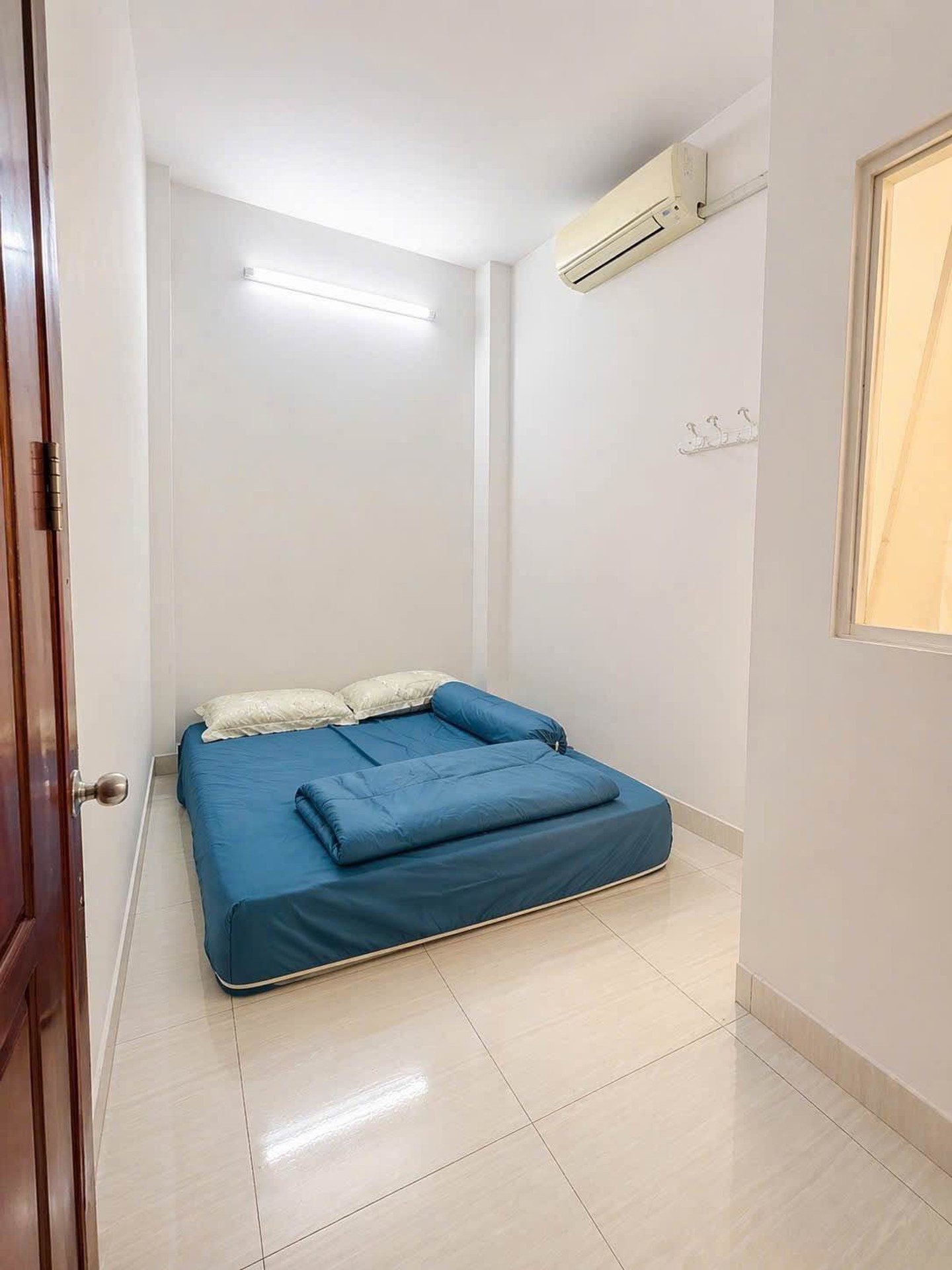 Bán nhà Lê Văn Quới 4 tầng 44m2 hẽm ô tô chỉ 5.5 tỷ