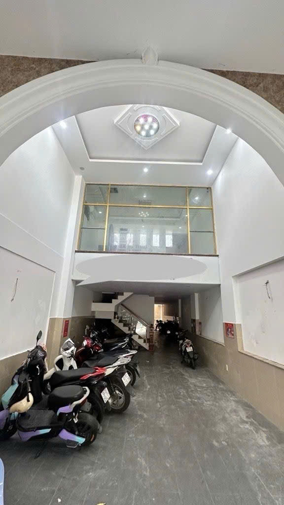 CHDV Thu Nhập 70tr/Tháng - Mặt Tiền Khu Lê Văn Quới - DT: 135m2 - Thang Máy - Nhỉnh 19 Tỷ TL Mạnh