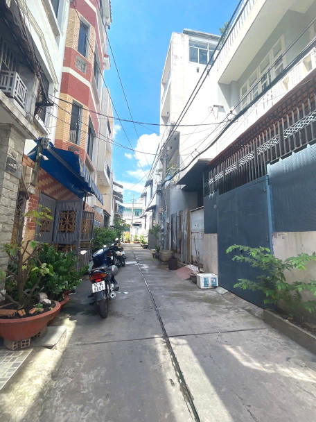 BÁN ĐẤT TẶNG DÃY PHÒNG TRỌ LÊ VĂN QUƠI BÌNH TÂN - NGANG KHỦNG 6.5M - DÒNG TIỀN TRÊN  20TR/THÁNG - NHỈNH 7 TỶ
