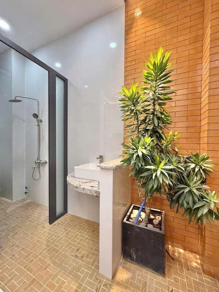 4 TẦNG ĐẸP MỚI - NGAY KHU VIP LÊ VĂN QUỚI - XE HƠI ĐỖ CỬA - 63M2 - TẶNG FULL NỘI THẤT - 6.6T