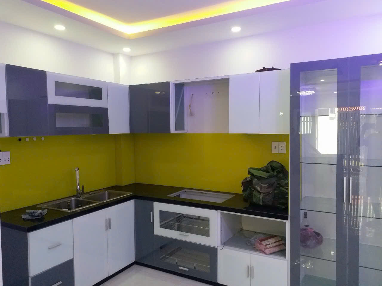 Bán nhà Quận Bình Tân (HXH 6m - Lê Văn Quới); 4x10.5m; 2 lầu; 3PN; 4WC; sổ hồng; 5,5 tỷ