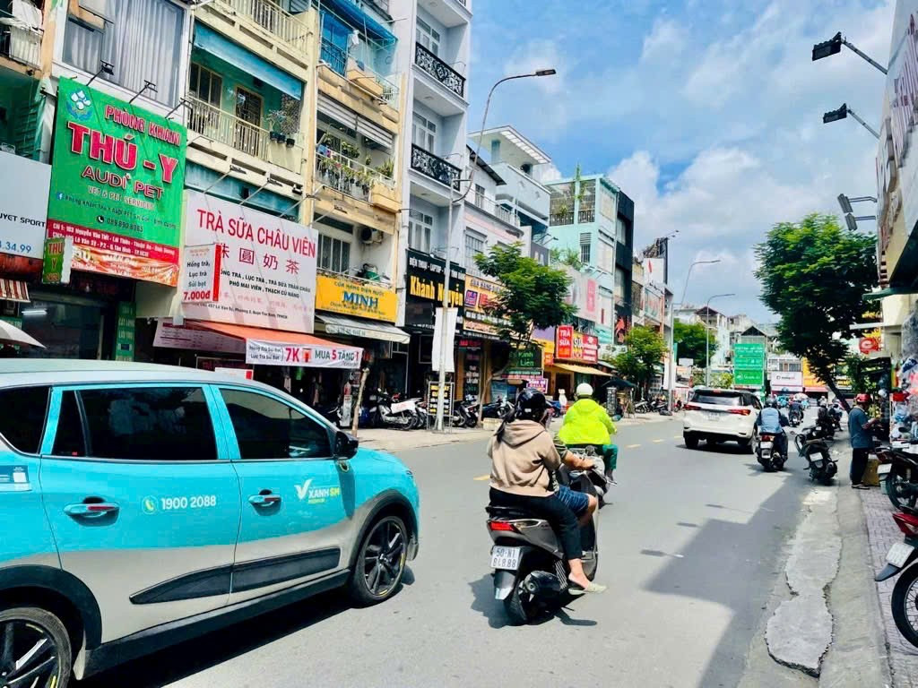 6❌7m, BÁN NHÀ 4 TẦNG, 6PN, 1/ LÊ VĂN SỸ, GIÁP QUẬN 1, 8 TỶ HƠN