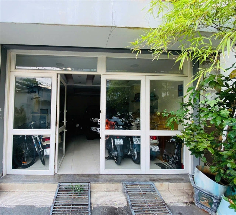 BÁN GẤP XUẤT CẢNH Lê Văn Sỹ 15.6 tỷ Quận 3 Hồ Chí Minh - Nhà hẻm xe hơi tránh, Lê văn Sỹ P12 Q3. 5 tầng BTCT.Dt: 38m2 - ngang 5m. -5 tầng BTCT , 1 trệt 1 lửng 3 lầu sân thượng