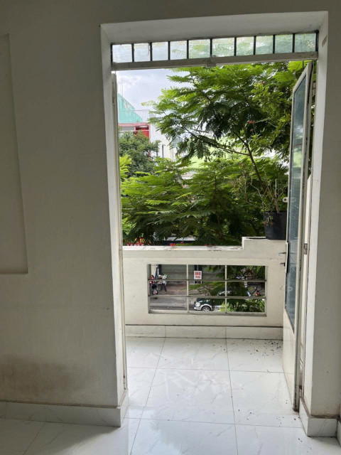 Cho Thuê Căn Hộ Lầu 2 mặt tiền Lê Văn Sỹ P12- Q3 - TPHCM