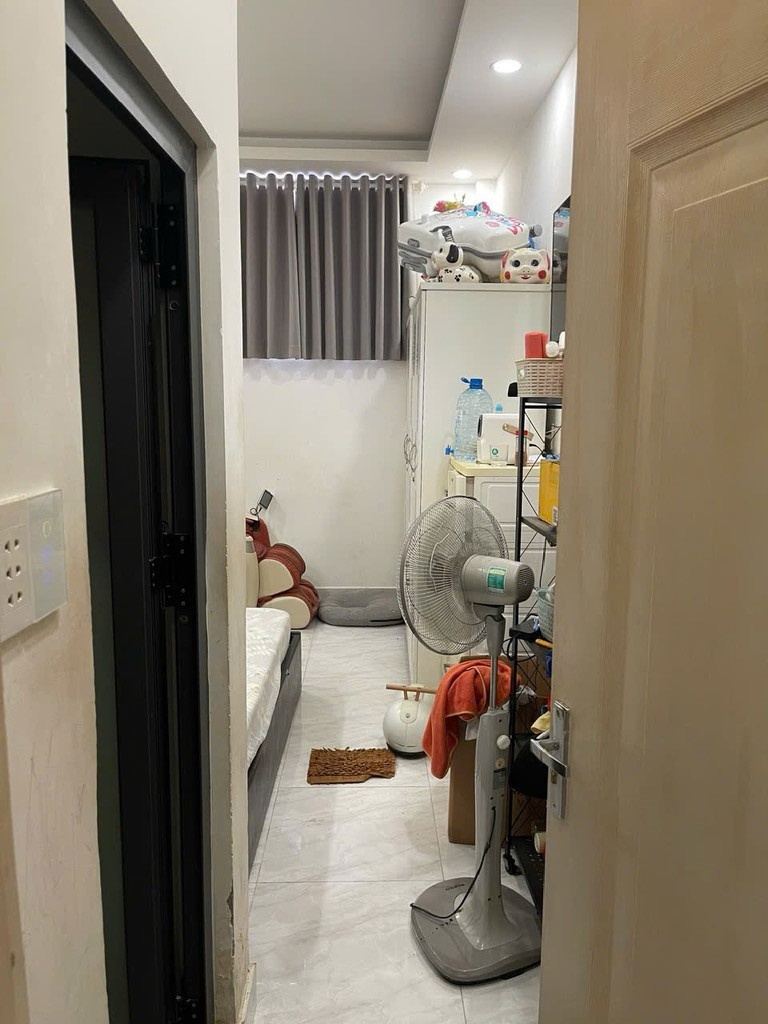 Nhà gấp bán Lê Văn Sỹ , DT 55m2 , 5 PN , 6 WC , Hẻm Thông Đẹp giá 6 tỷ 850