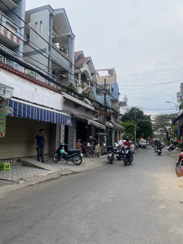 BÁN NHÀ VILA 4 TẦNG BTCT, PHẠM VĂN CHIÊU GV,DIỆN TÍCH 121M2, GARA XE HƠI