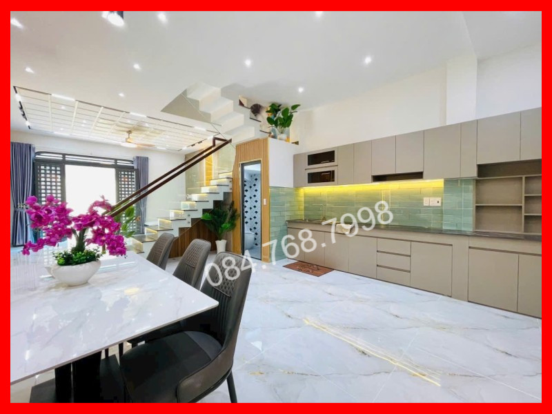 BÁN NHÀ 4 TẦNG, 5.7x8, 4 PHÒNG NGỦ, GÒ VẤP - GIÁ HỜI 6.5 TỶ - VỊ TRÍ VÀNG LÊ VĂN THỌ