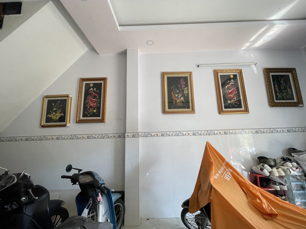 Bán nhà đường Nguyễn Văn Tăng, phường Long Thạnh Mỹ, gần Metro số 1, Vinhomes.