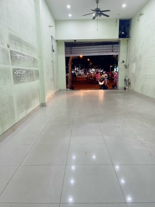 BÁN NHÀ MẶT TIỀN LÊ VĂN VIỆT 70M2 (5X14), 4 TẦNG, KINH DOANH ĐA NGÀNH, TĂNG NHƠN PHÚ A
