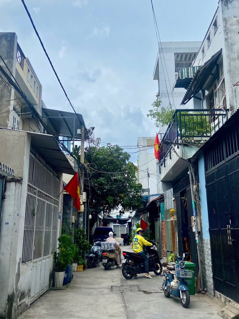 Bán nhà 4 tầng HXH liên khu 2-10 Bình Tân
