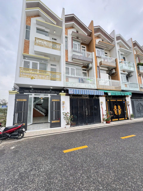 Nhà khu đồng bộ hẻm liên khu 4-5, BHH B dt 56m2 2 lầu 4pn 4wc giá 5,3 tỷ