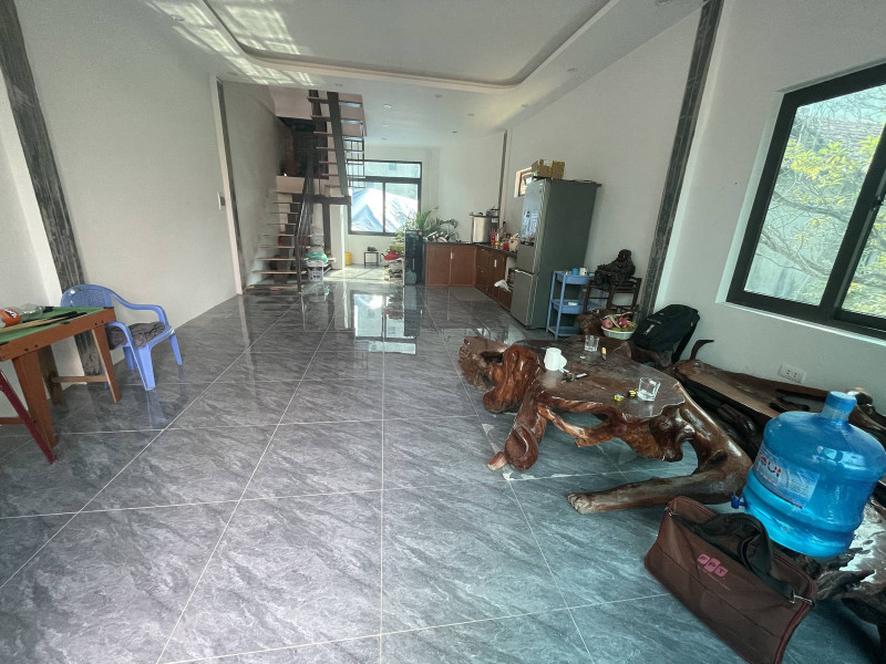 NHÀ DÂN XÂY - 3 THOÁNG - GẦN Ô TÔ - RẤT NHIỀU TIỀM NĂNG