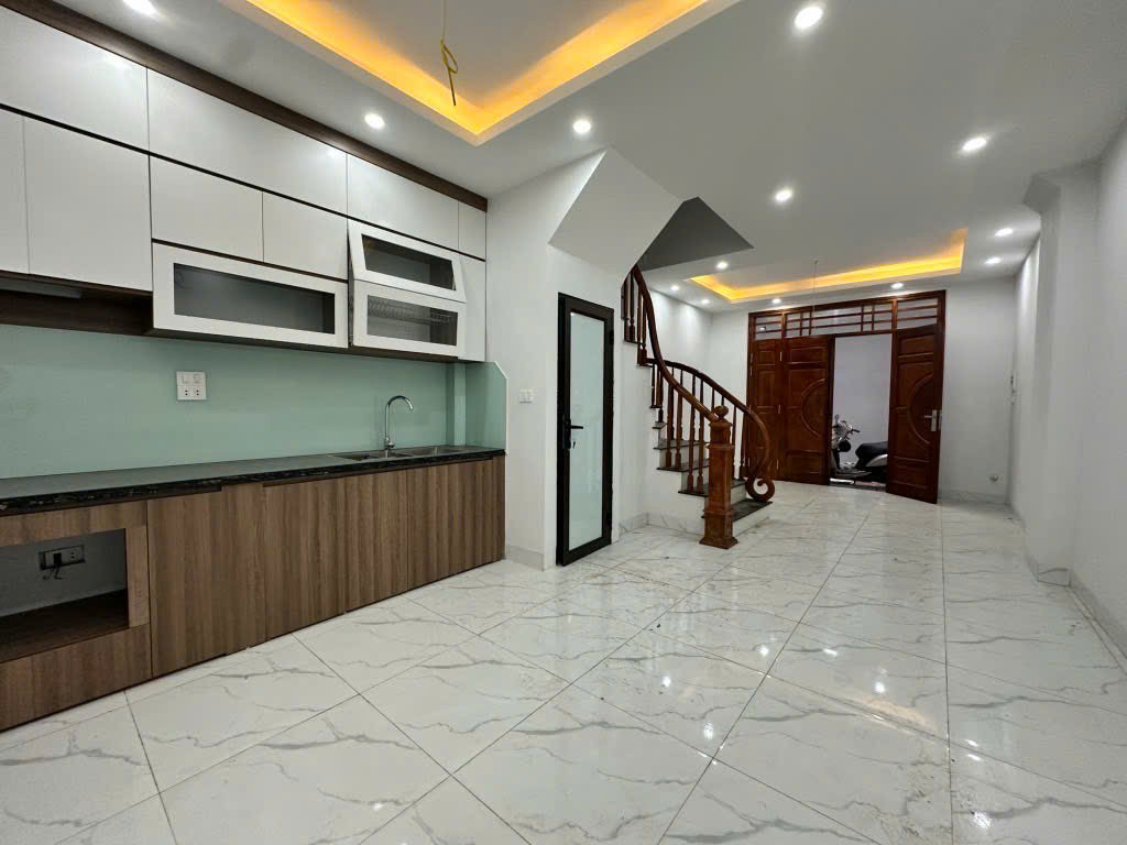 Nhà mới Liên Mạc - DT: 35m2 - MT: 4m - nhà 4 tầng - sát ô tô loanh quanh 5 tỷ