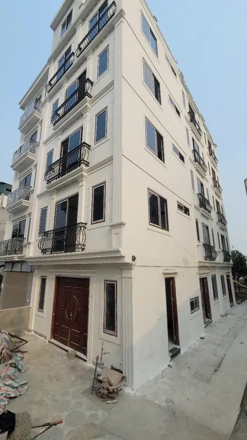 NHÀ 6 TẦNG THANG MÁY TẠI LIÊN MẠC