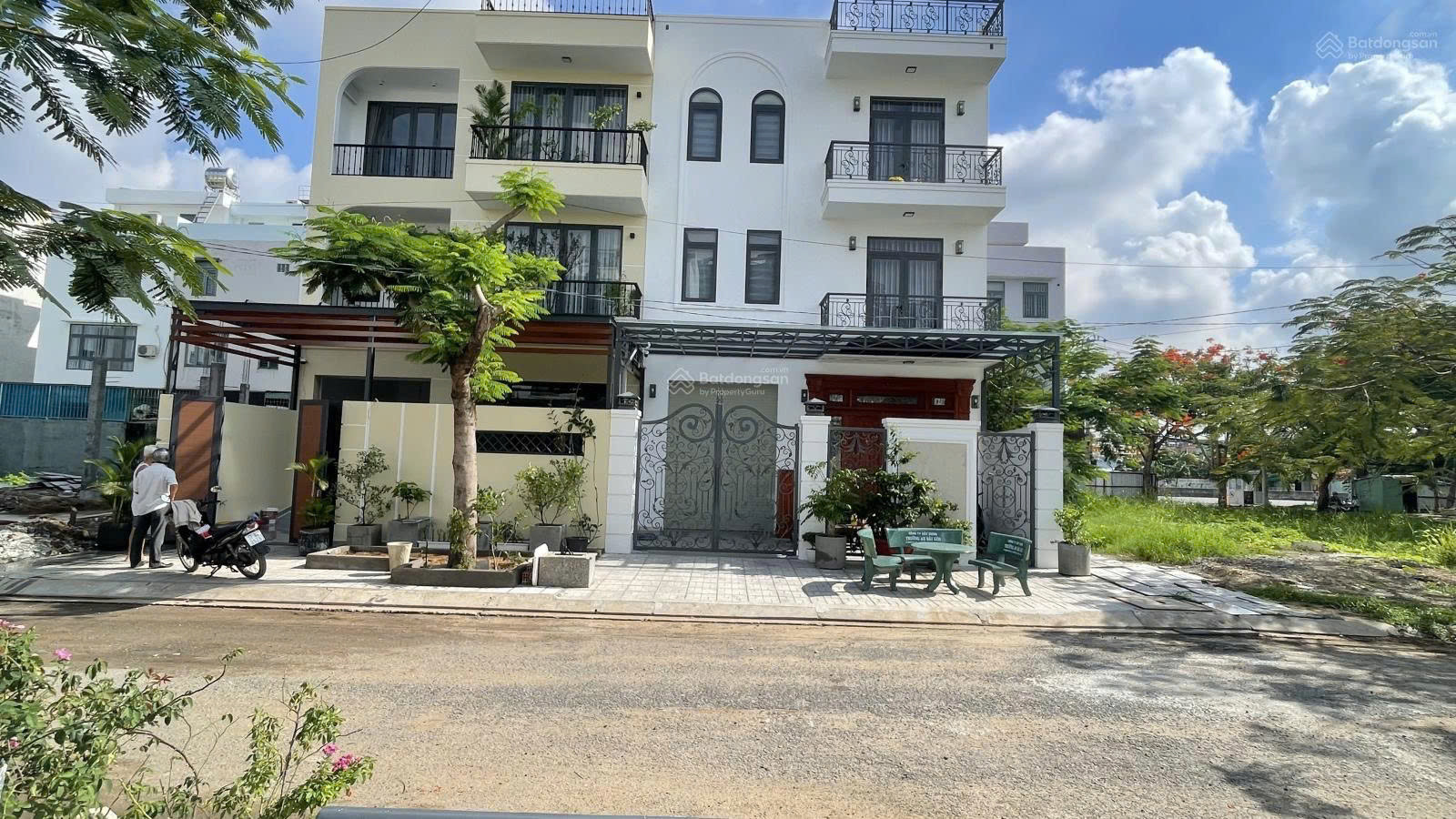Sát MT Liên Phường 148m2 9x16 chỉ 8 tỷ820 Gần The Global City chỉ 60tr/m2 KDC Minh Sơn