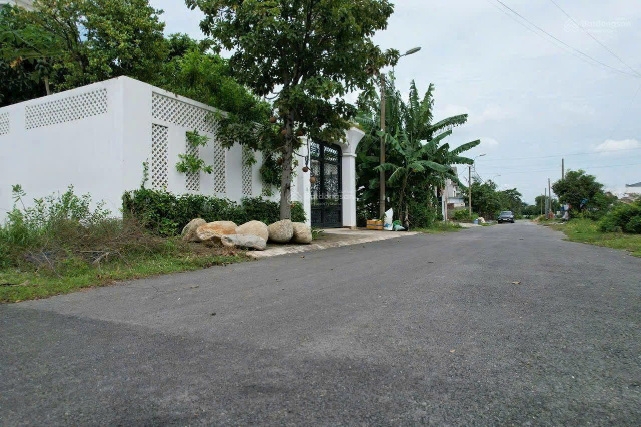 BAO ĐẸP - BAO RẺ! Lô 100m2 giá chỉ 2.55 TỶ ngay MT Liên Phường, Phước Long B, Quận 9, Sổ sẵn