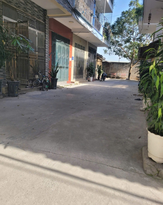 Bán nhà C4 Phân lô  ô tô vào, ngay đường Ngọc Hồi Liên Ninh giá 5.3 tỷ