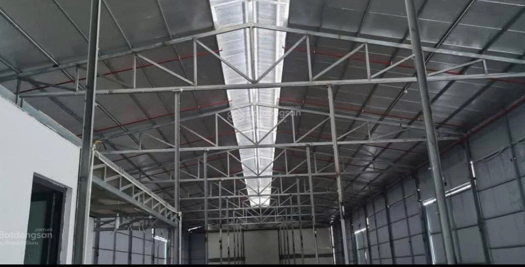 Chị e có xưởng công ty cần bán gấp khu công nghiệp- Phú Ngĩa- Chương Mỹ- HN