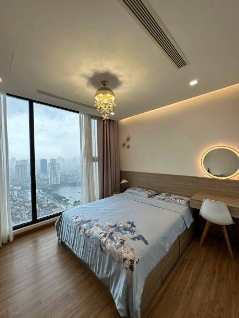 Chính chủ cần cho thuê Vh Metropolis, Liễu Giai, Ba Đình, Hà Nội. 130m.