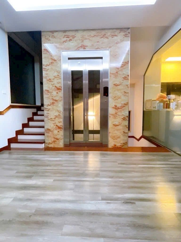 🎯🌏,Chỉ 72 tỷ Biệt thự lô góc Đại Kim - Hoàng Mai giáp Vành Đai 3, diện tích 250m², mặt tiền 10m, sân vườn bao quanh.
