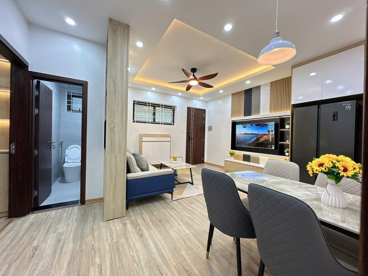 Linh Đàm - Hoàng Mai - căn hộ chung cư sổ đỏ 76m2 - 3 ngủ View thoáng - tòa nhà mới - Full nội thấy mới koong - giá 4 tỷ 750 triệu