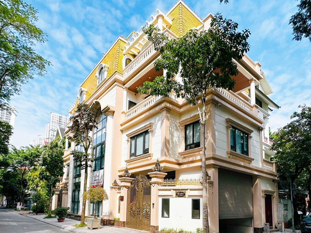 2 Chỉ 60 tỷ sở hữu ngay biệt thự địa điểm đắc địa nhất bán đảo Linh Đàm, DT 255m2, cạnh hồ điều hòa